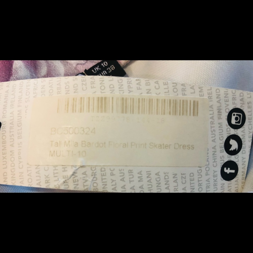 🎉HP🎉NWT🎉Boo Hoo/Off The Shoulder Flloral Skater Dress✨Measurements Below✨ - Picture 7 of 8